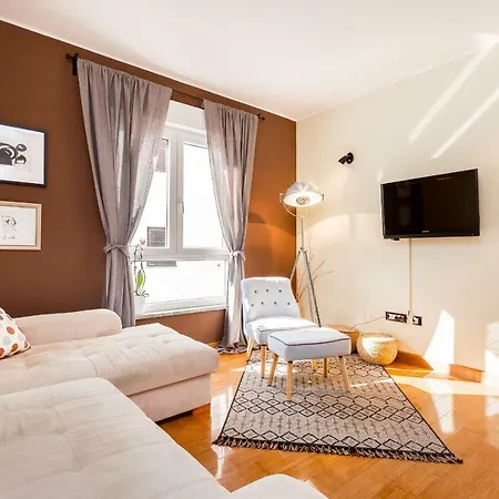 City Central With Free Parking Apartman *