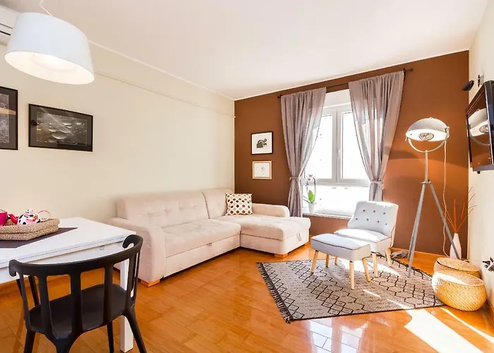 City Central With Free Parking * Пула