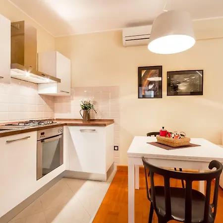 Stylish Apartment *