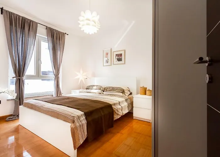 City Central With Free Parking * Пула